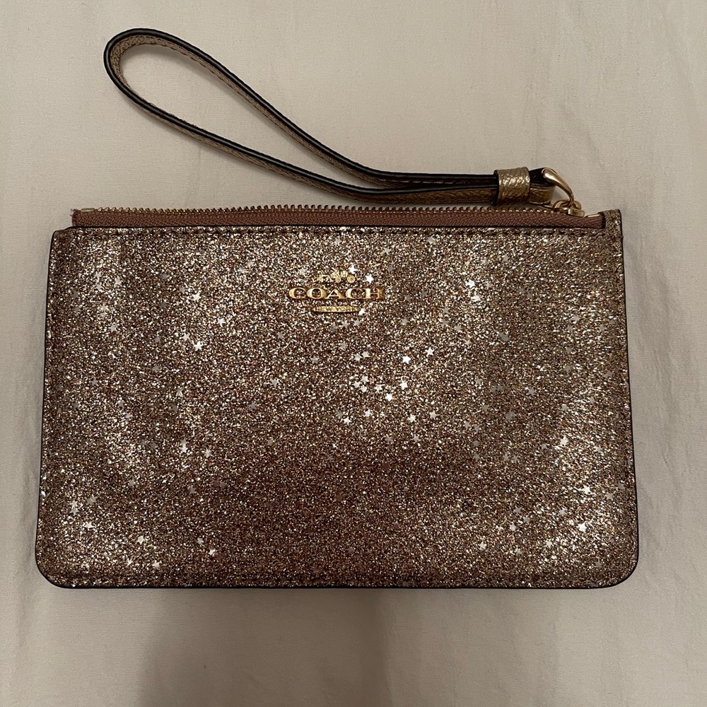 ✨Coach Wristlet/Wallet✨